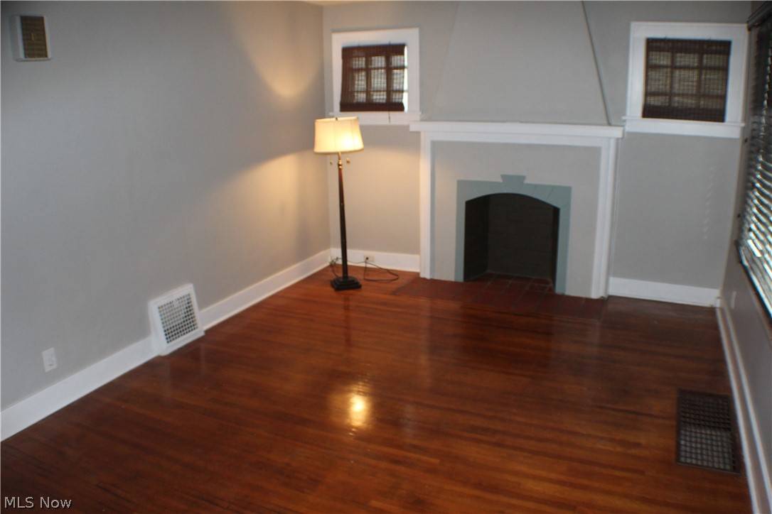 Steubenville, OH 43952,104 Opal BLVD