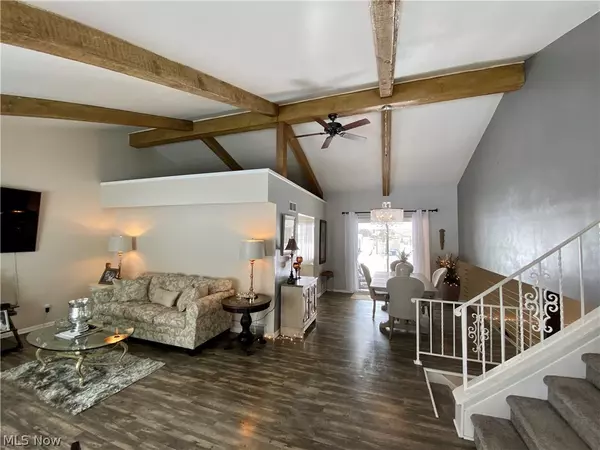 Austintown, OH 44515,11 Jamestown CT