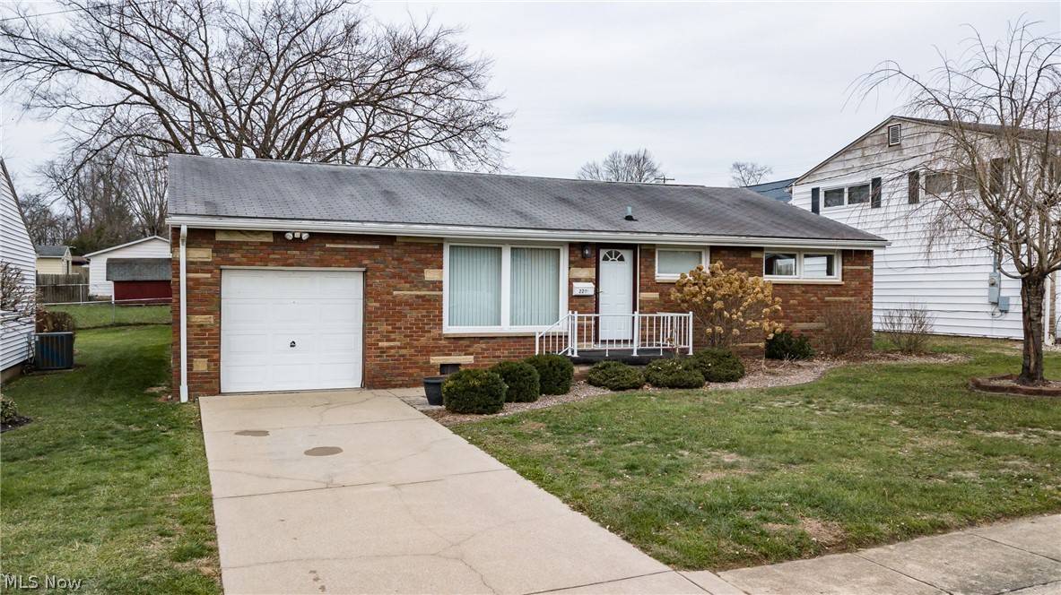 2205 Lincoln AVE,  Parkersburg,  WV 26101