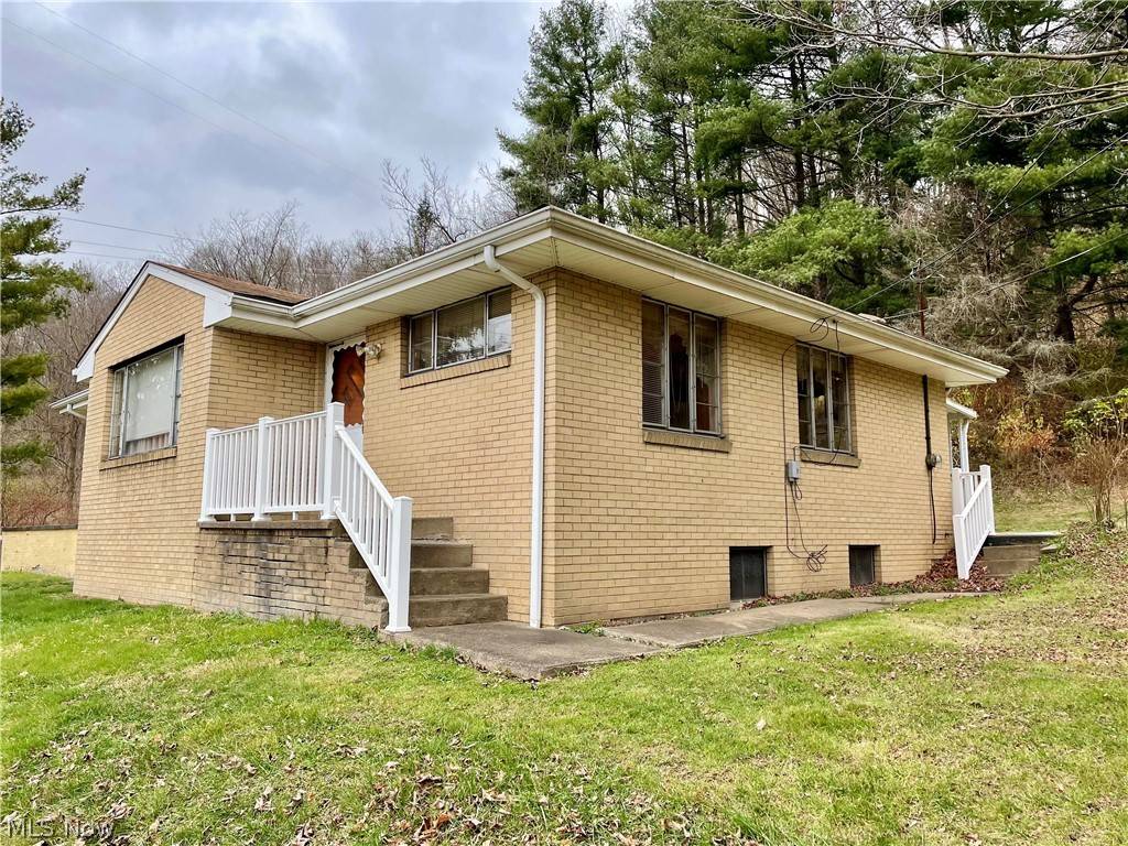 3390 Cross Creek RD, Wellsburg, WV 26070