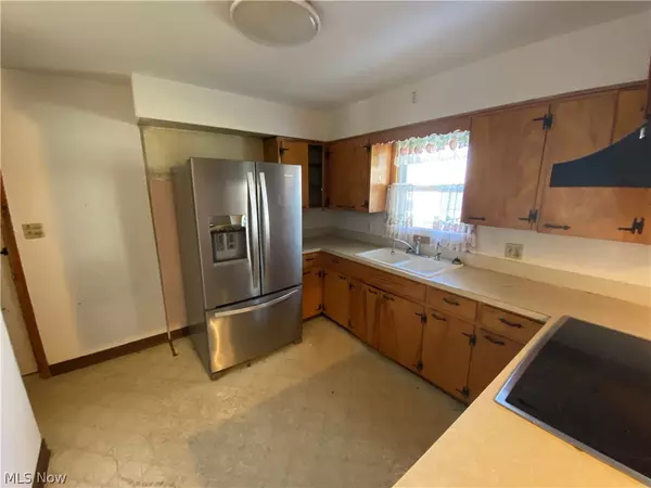 Norton, OH 44203,3519 Weyrick DR