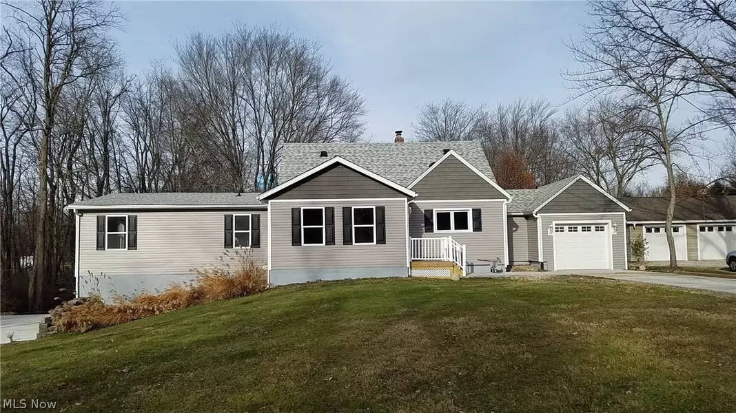 92 N River RD, Munroe Falls, OH 44262