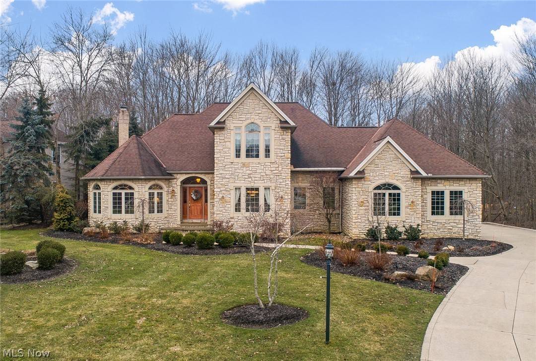 Solon, OH 44139,7334 Stockwood DR