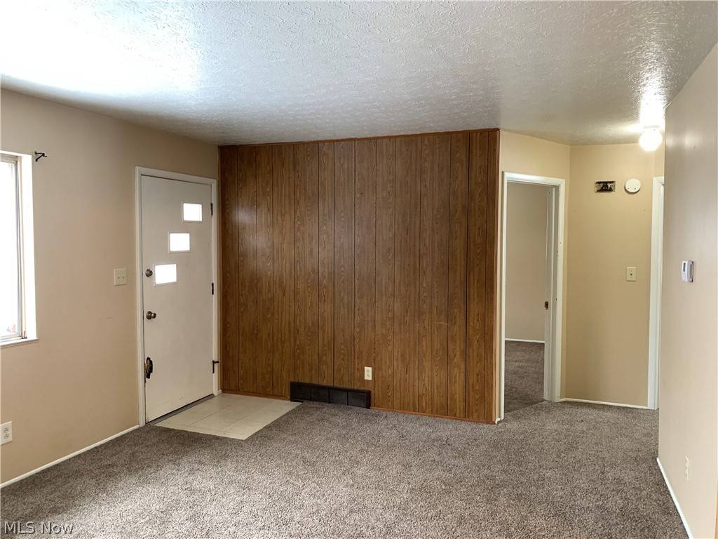 Akron, OH 44305,1315 Sparhawk AVE