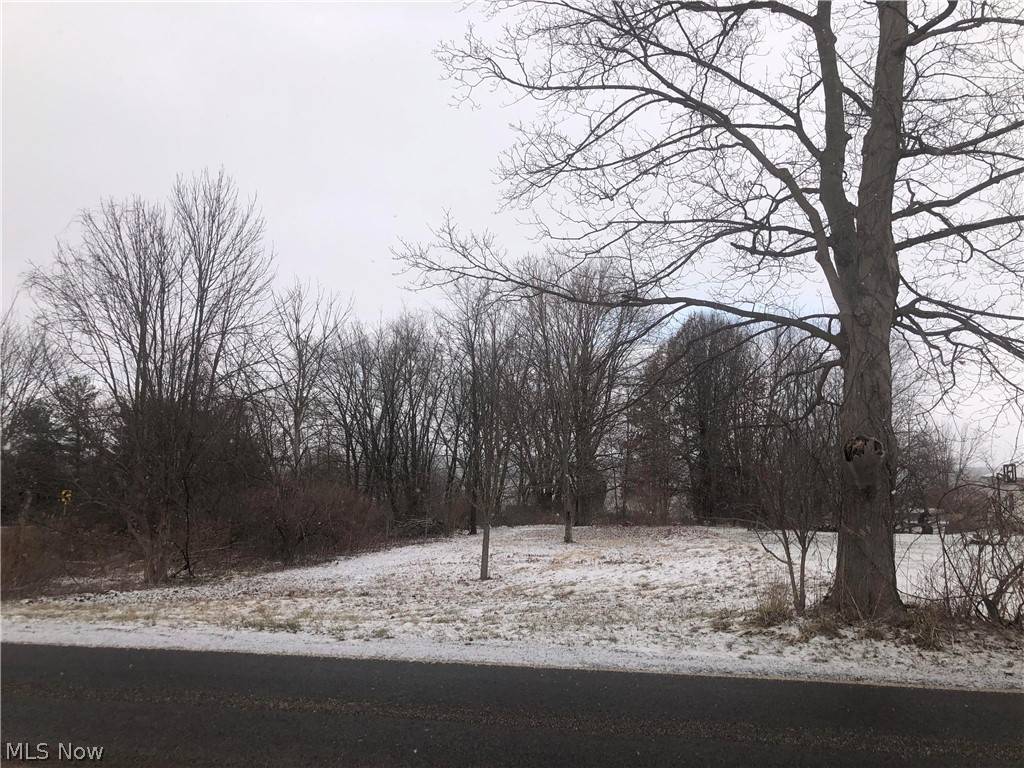 Manchester AVE NW, North Lawrence, OH 44666