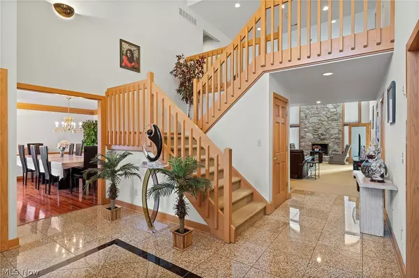 Westlake, OH 44145,23519 Wingedfoot DR