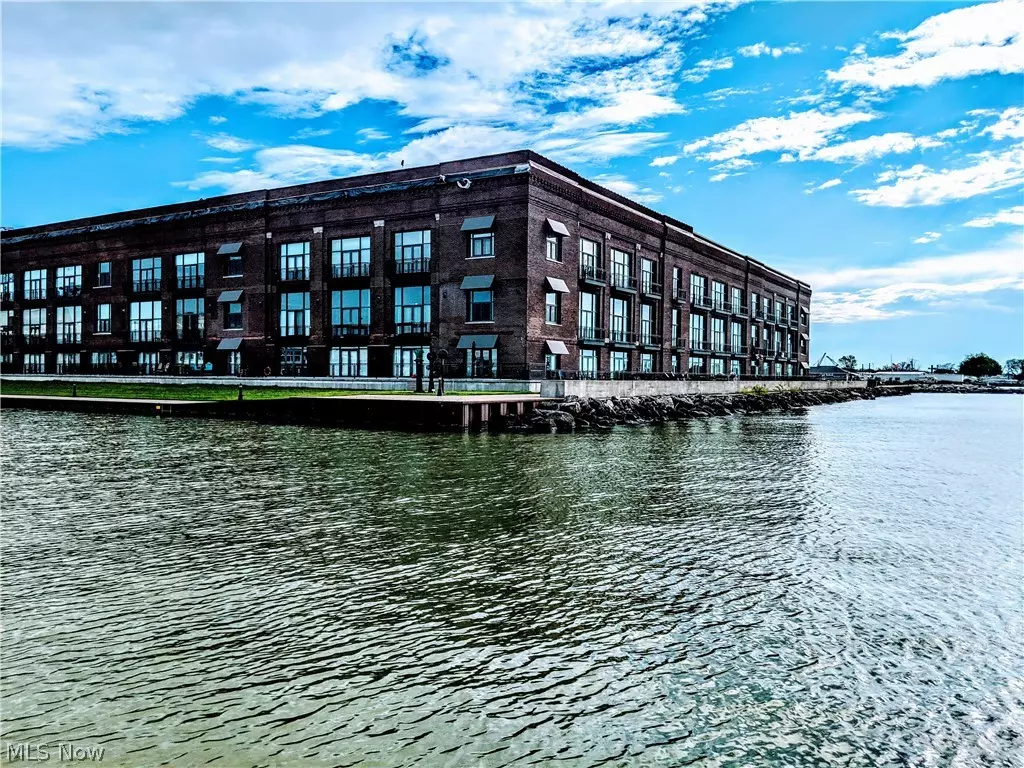 Sandusky, OH 44870,401 W Shoreline DR #250