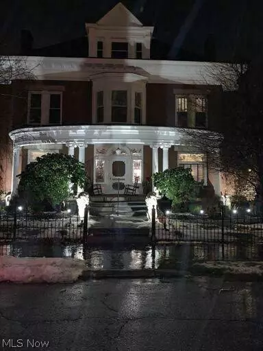 Barnesville, OH 43713,128 E Walnut ST