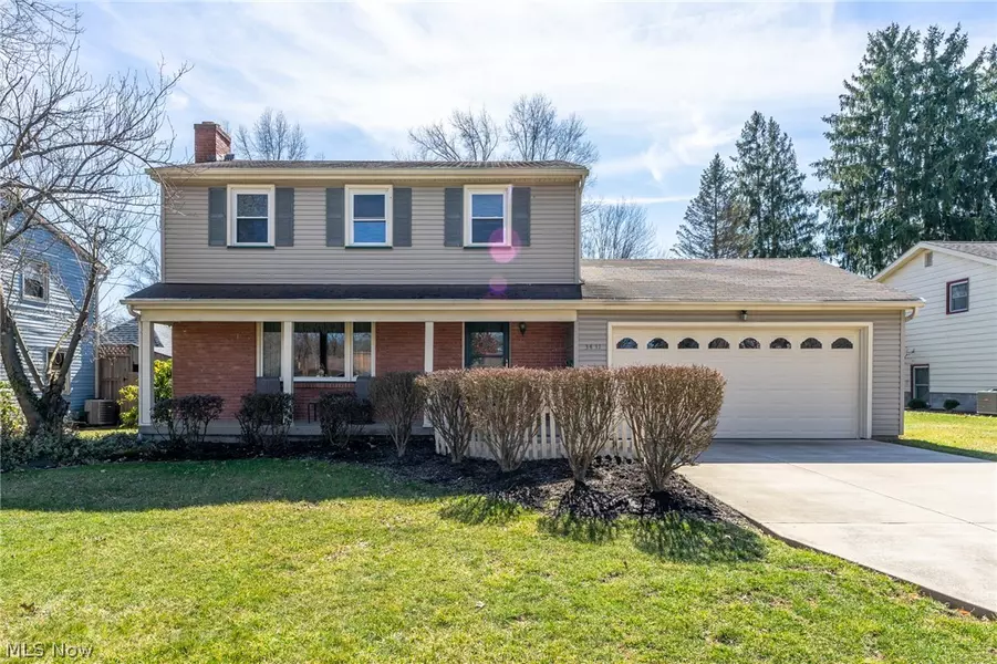 3431 Tall Oaks LN, Austintown, OH 44511