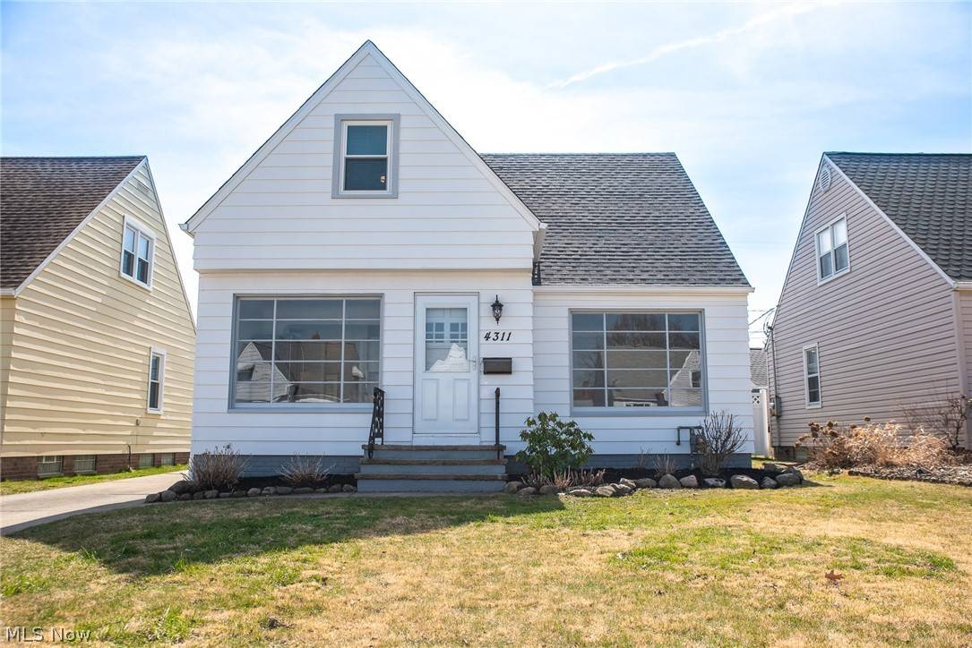 4311 Redfern RD, Parma, OH 44134