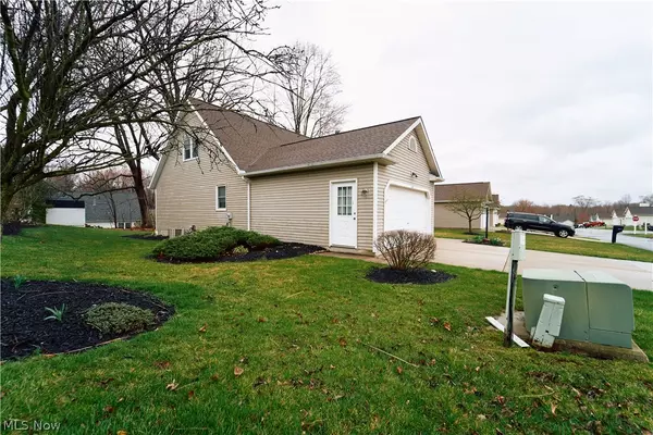 Ravenna, OH 44266,3163 Wolf Run DR