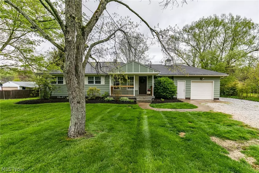 1553 Meadowbrook, Stow, OH 44224