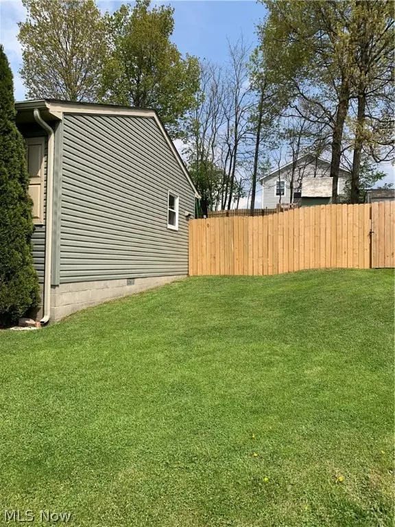 St. Clairsville, OH 43950,208 Mcfadden ST