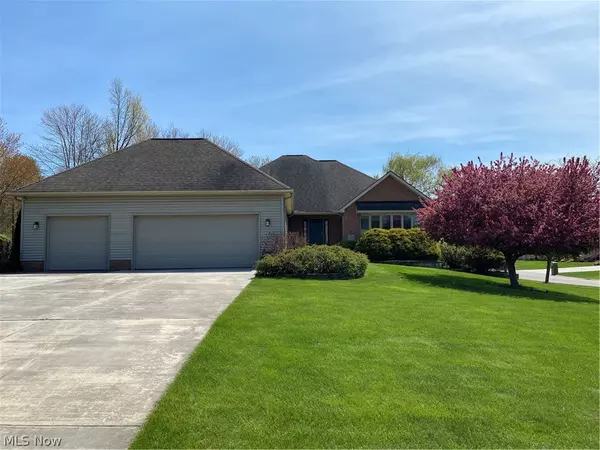 3710 Saint Marys DR, Mineral Ridge, OH 44440