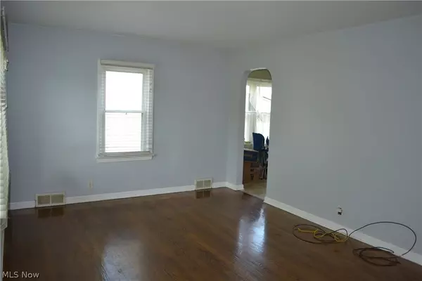 Youngstown, OH 44512,65 Romaine AVE