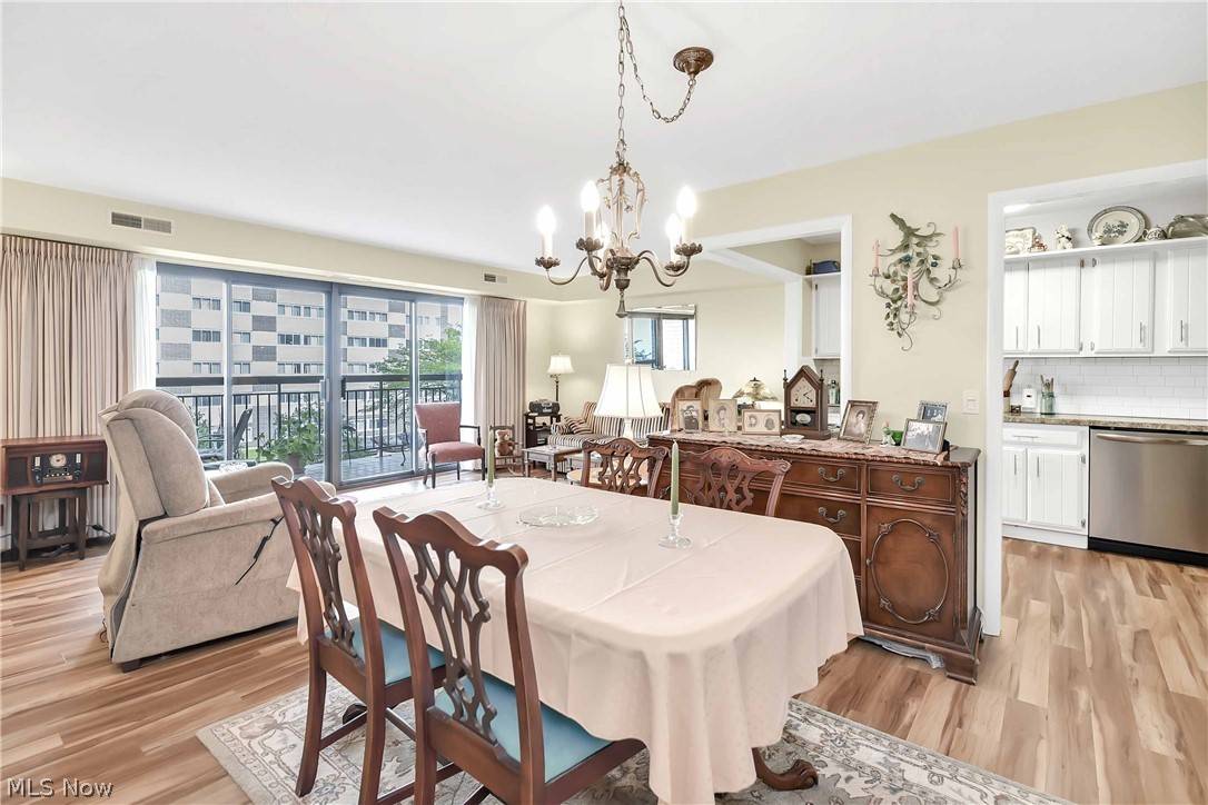 Lakewood, OH 44107,12550 Lake AVE #301