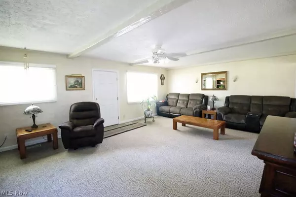 Aurora, OH 44202,575 Robinhood DR