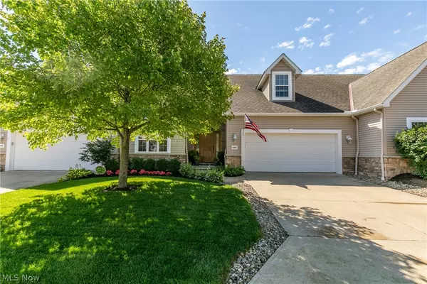 Westlake, OH 44145,30005 Shadow Creek DR #31