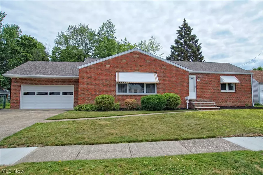 1689 Douglas RD, Wickliffe, OH 44092