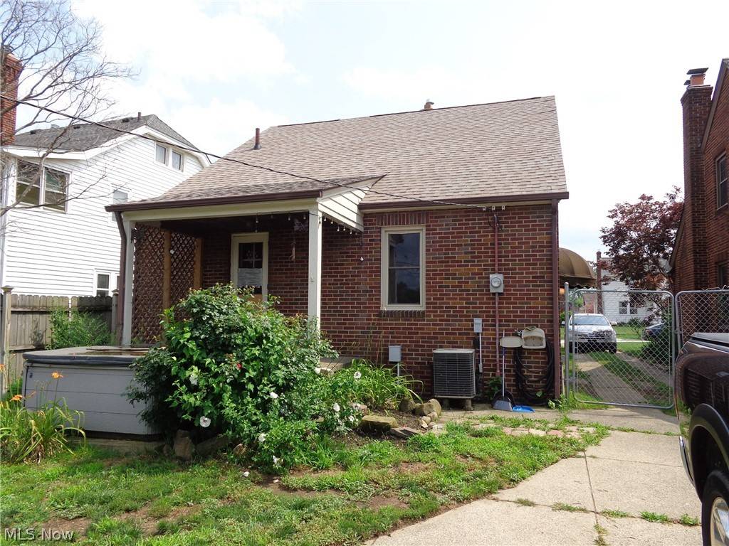 Parma, OH 44134,1710 Brookview BLVD