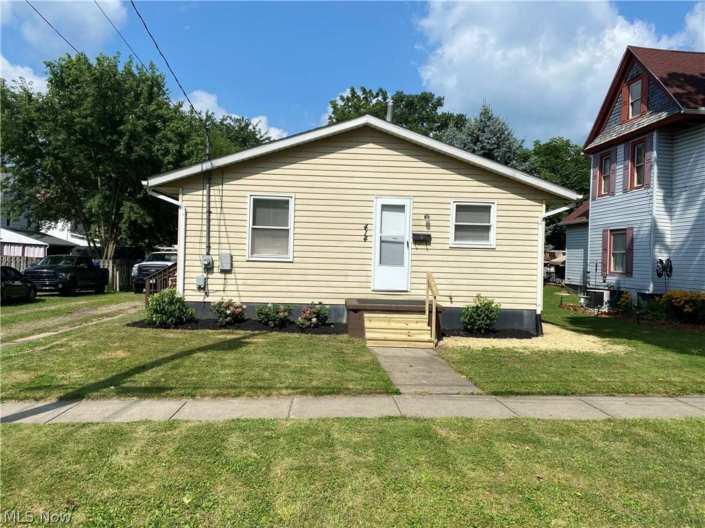 414 S Walnut ST,  Ravenna,  OH 44266