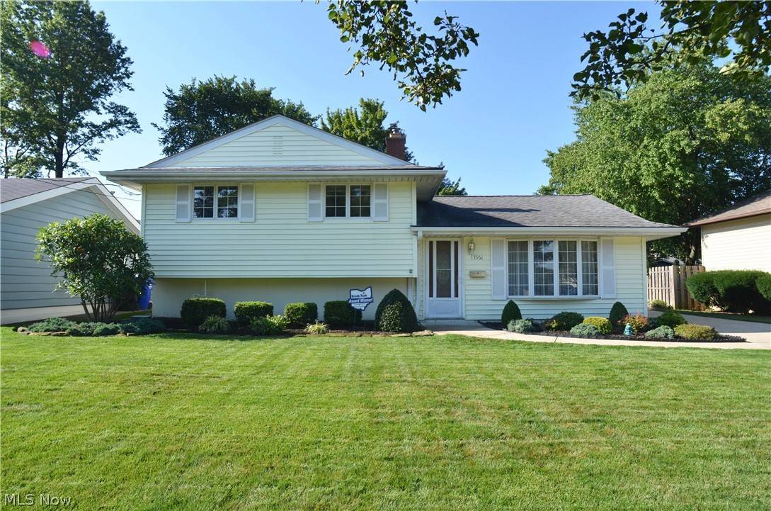 13561 Donald DR, Brook Park, OH 44142