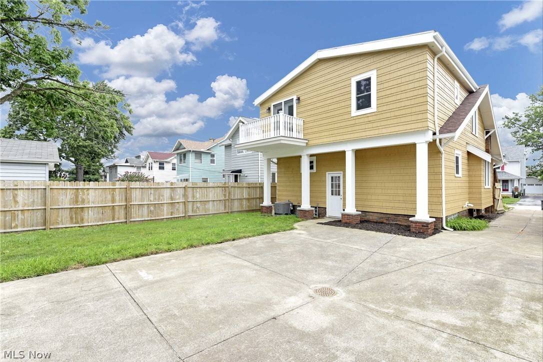 Lakewood, OH 44107,2176 Richland AVE
