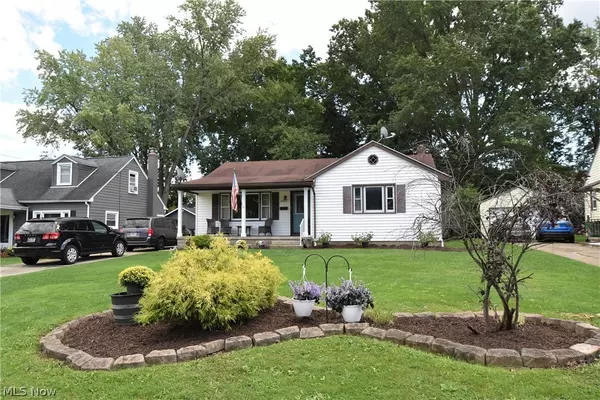 3851 Huntmere AVE, Austintown, OH 44515