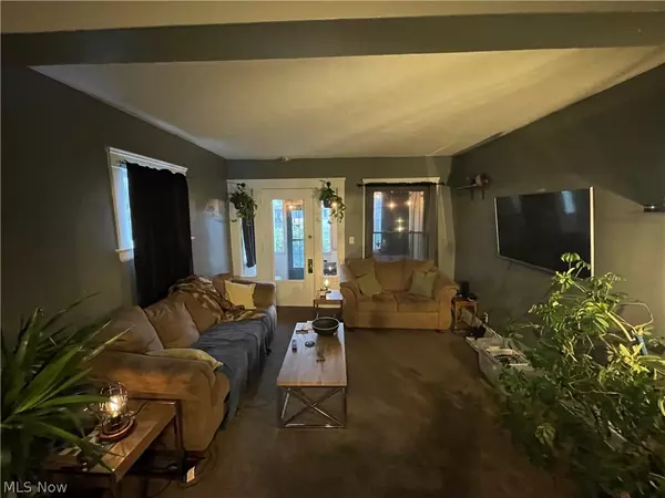 Cleveland, OH 44109,2411 Colburn AVE