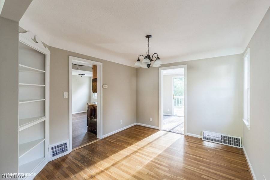 South Euclid, OH 44121,1499 Westdale RD