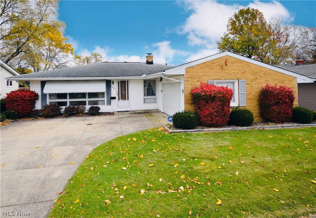 7561 Apollo DR, Parma, OH 44130