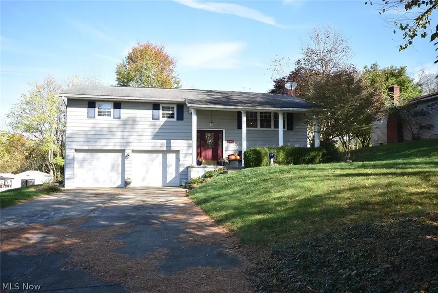 875 Orchard Hill RD, Zanesville, OH 43701