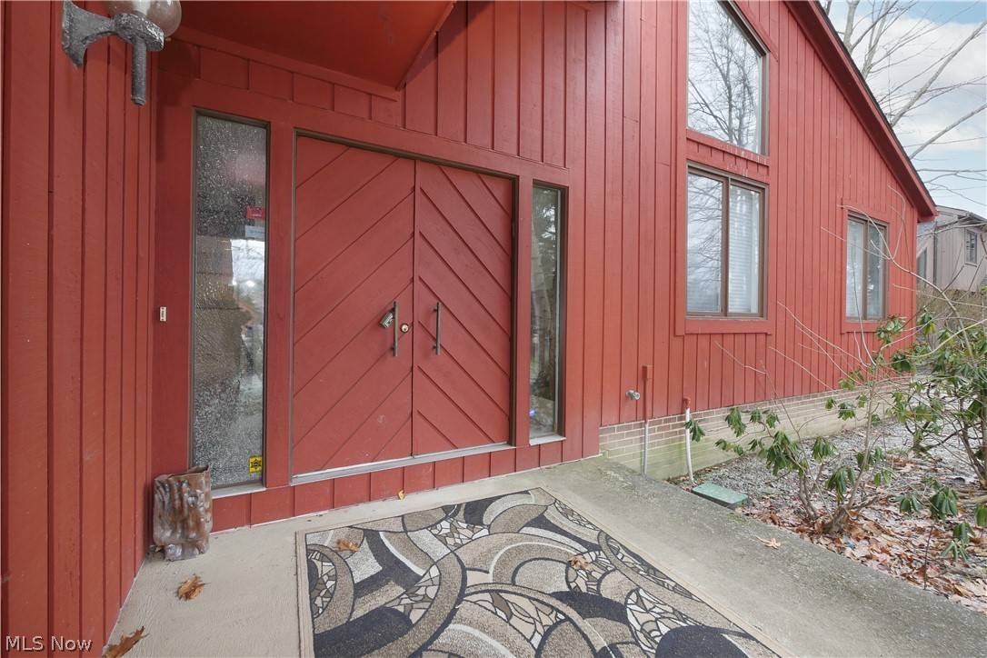 Beachwood, OH 44122,3950 Orangewood DR
