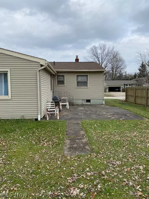 Stow, OH 44224,2298 Ross DR