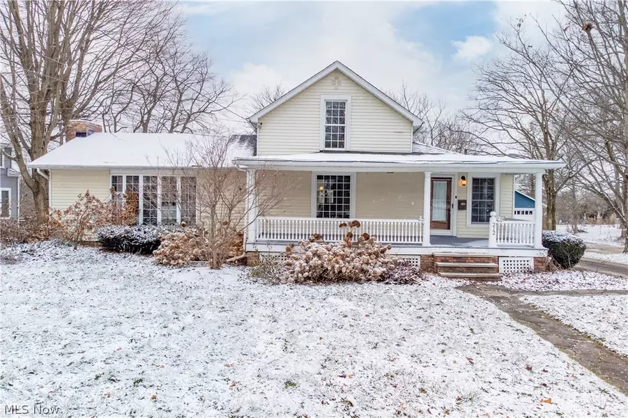 212 South ST, Chardon, OH 44024