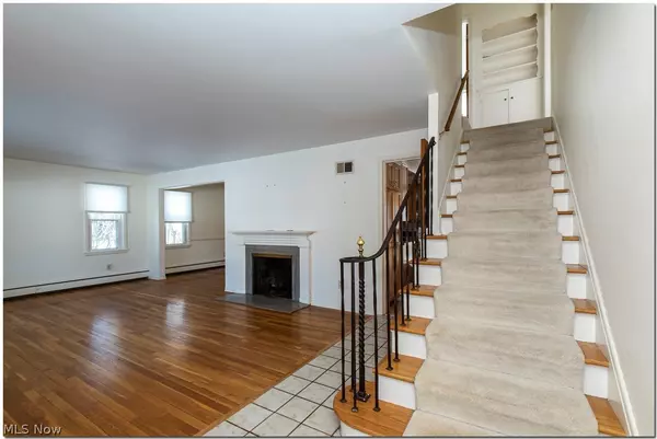 Beachwood, OH 44122,24112 E Silsby RD