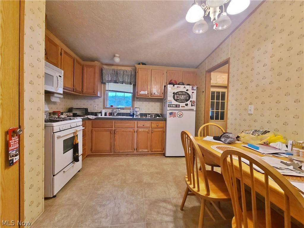 Sullivan, OH 44880,411 County Road 681