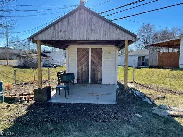 Newcomerstown, OH 43832,306 Pilling ST