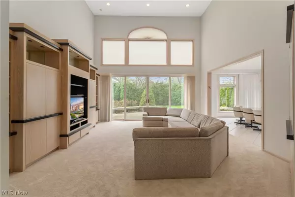 University Heights, OH 44118,4376 Churchill BLVD