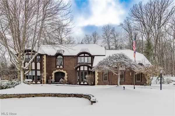 10016 Hunting DR, Brecksville, OH 44141