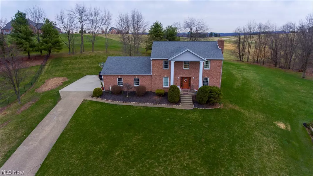 69713 Crestview LN, St. Clairsville, OH 43950