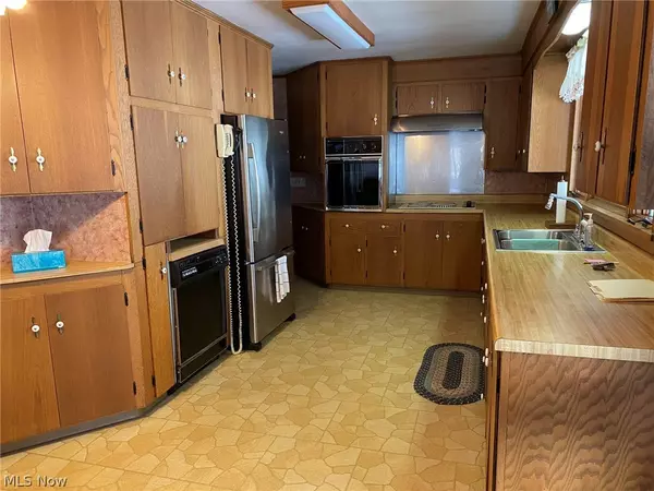 East Palestine, OH 44413,2206 Rauch RD