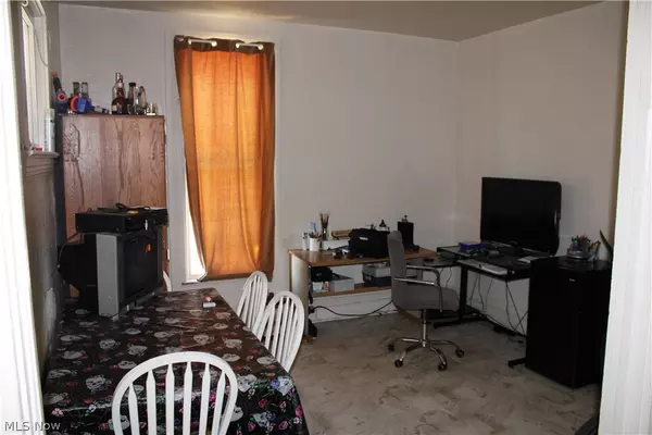 Cleveland, OH 44113,2449 Castle AVE