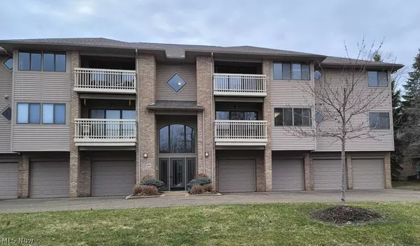 3800 Rosemont BLVD #105G, Fairlawn, OH 44333