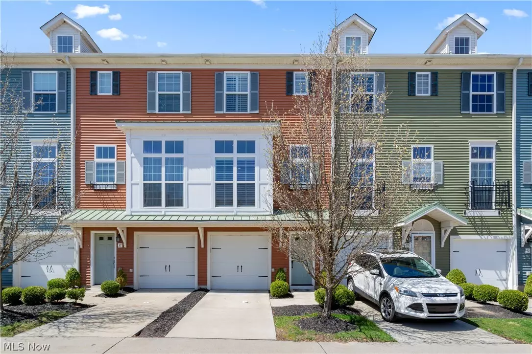 Rocky River, OH 44116,38 Grandview DR