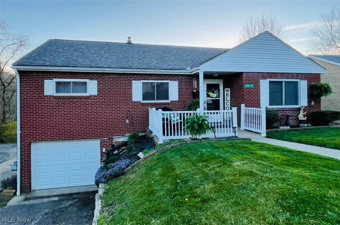 217 1/2 Opal BLVD, Steubenville, OH 43952