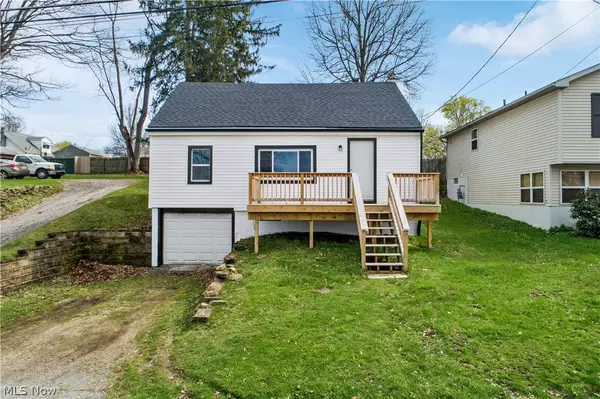 1302 Valley AVE, Barberton, OH 44203