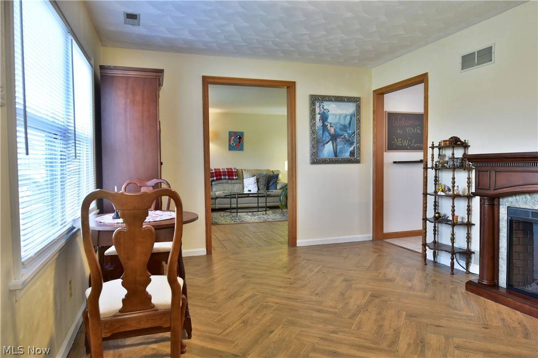 Youngstown, OH 44502,3221 Jean ST