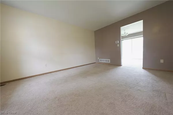 Akron, OH 44312,36 Devonshire DR