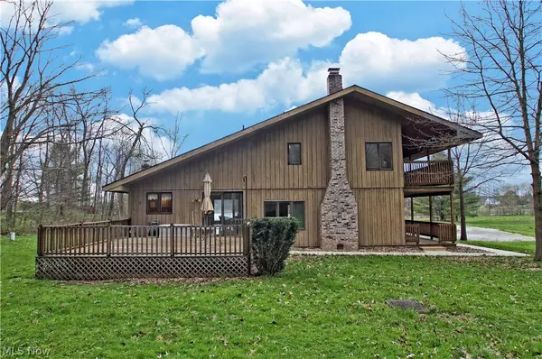 Burton, OH 44021,13805 Equestrian DR